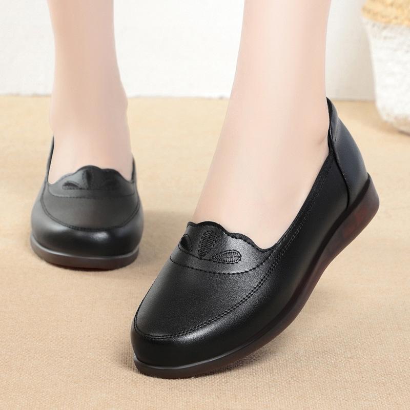 Spring and Autumn Genuine Leather Rubber Sole Soft Sole Middle-aged and Elderly Shoes Flat Leather Shoes Women's Shoes