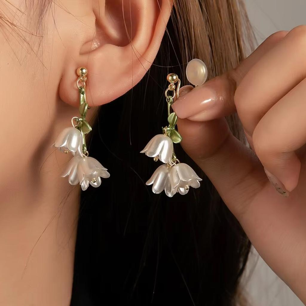Orecchini Pendenti Tulipano Bianco Foglie Verdi per Donna Lucentezza Perlacea Forma a Fiore Nappa Lunga Orecchini alla Moda Y2K Francese Romantico