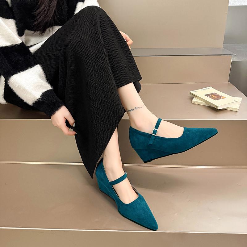 New French Retro One-button Shallow Opening Mary Jane High Heels for Women with Wedge Heels and Pointed Toe