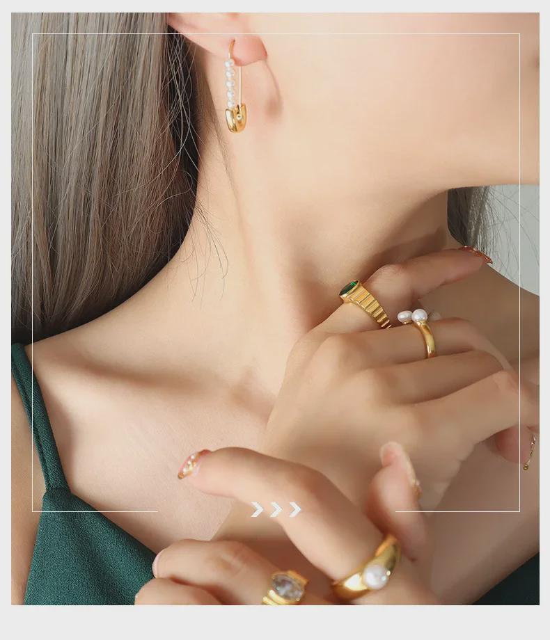 Chic Autumn/Winter Imitation Pearl Paper Clip Earrings - Stylish, Versatile, Light Luxury.