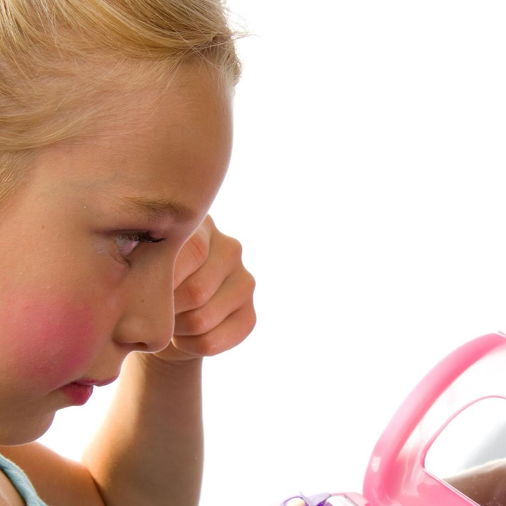 Păpușă Fată Drăguță Set Machiaj 140401 Vârste 6 ani și peste