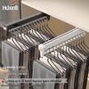 Dulap dressing telescopic walk-in cu suport retractabil pentru pantaloni cu șine glisante cu amortizare metalică în cinci puncte.
