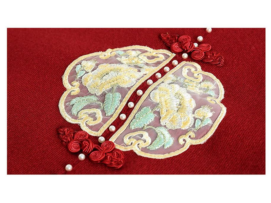 2024 Women's Plus Size Fleece-Lined Sweater for Autumn/Winter - Thick One-Piece Base Layer for Middle-Aged & Elderly Moms