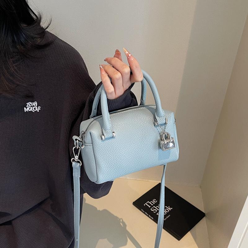 Solid Color Portable Women's New Fashionable Versatile Shoulder Messenger Bag