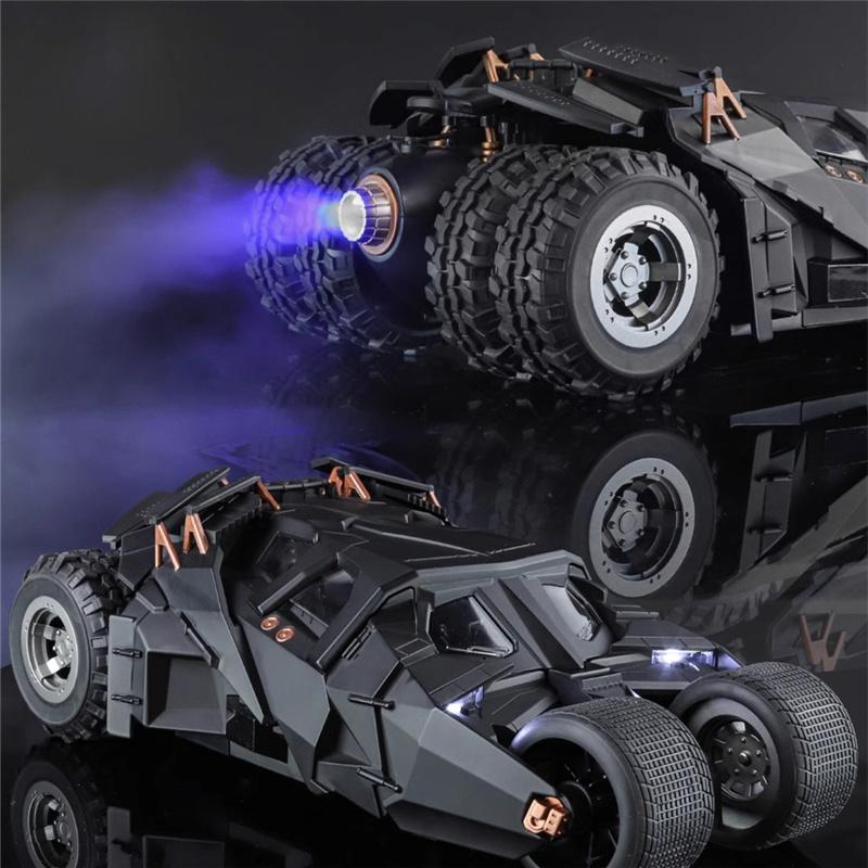 1/18 Classic Movie Car 2008 Bat-mobile Alloy Bat Sports Car Model Diecast Metal Race Combat Vehicles Model Sound Light Kids Gifts
