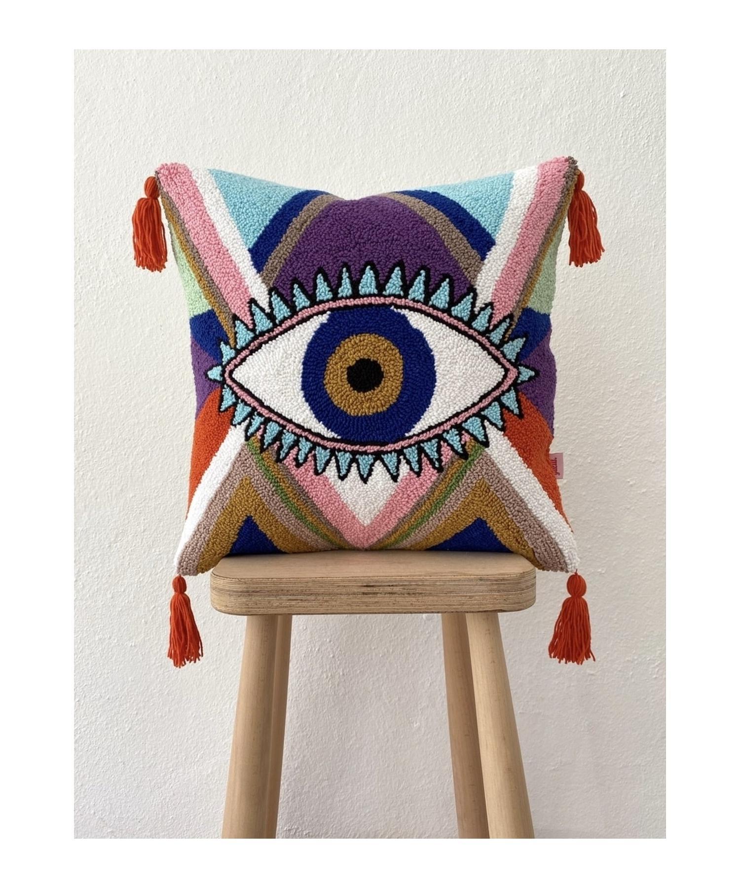 

Подушка для глаз специального дизайна 40*40 см