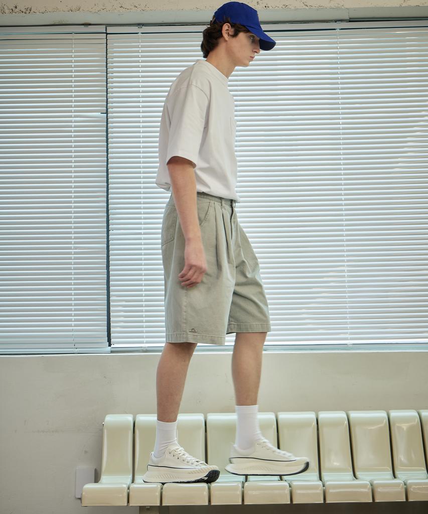 Ahidu Cation Vintage Grain Bermuda Pants_Washed Light Grey