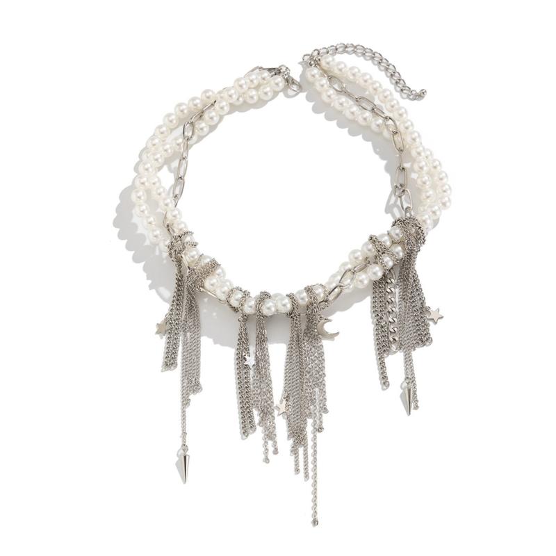 Charm Necklace Imitation Pearls Chain Necklace with Heart and Tassels Detail Elegant Short Necklace for Modern Women