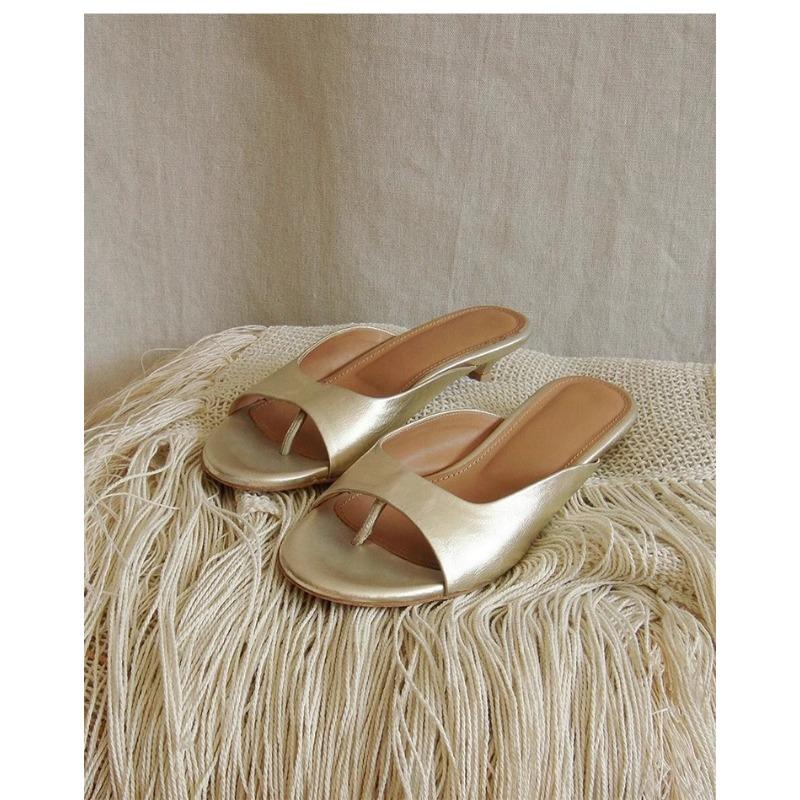 New Summer Korean Version Temperament Toe Stiletto Cat Heel Sandals Women's Leather Round Head Open Toe Low Heel Outer Wear Women's Sandals