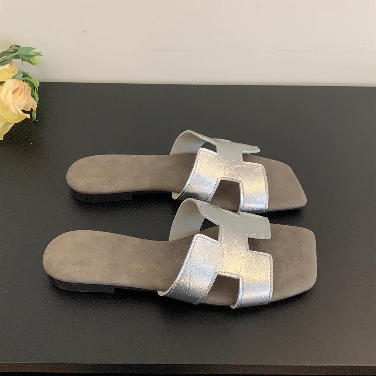 

Slippers women s outer wear summer new Korean sandals soft flat bottom one-word drag seaside vacation beach shoes 35