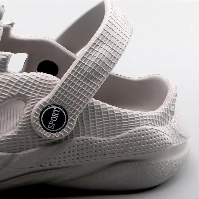 Comwarm 2025 Men Summer Slippers Fashion Hole Clogs Outdoor Beach Sandals Casual Garden Shoes Non-slip Designer Hollow Slippers