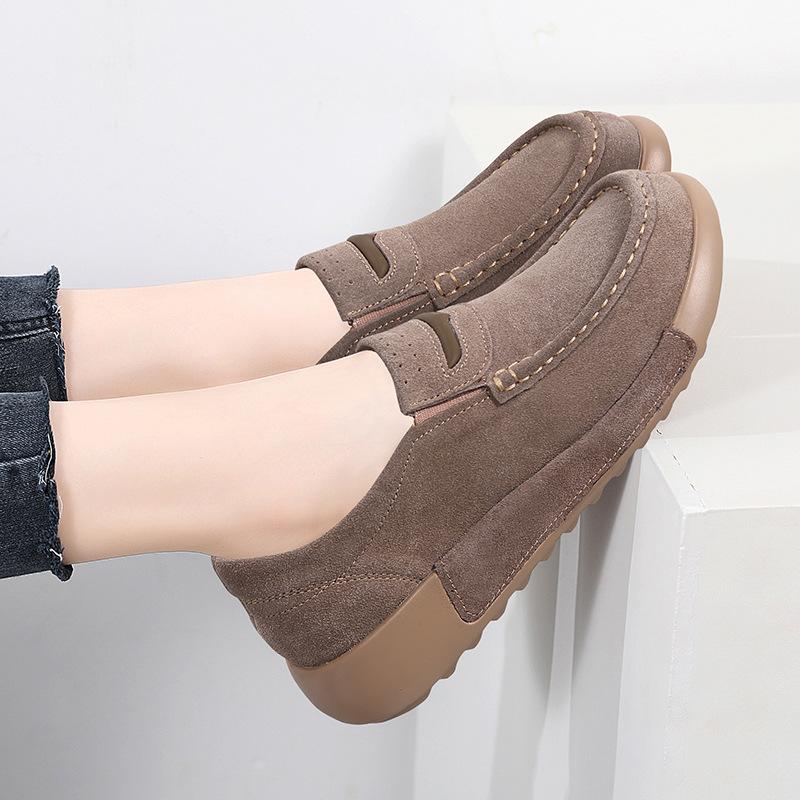Autumn and Winter Large Size Women's Rocking Shoes Suede Leather Flat Bottom Women's Muffin Shoes Women's Single Shoes