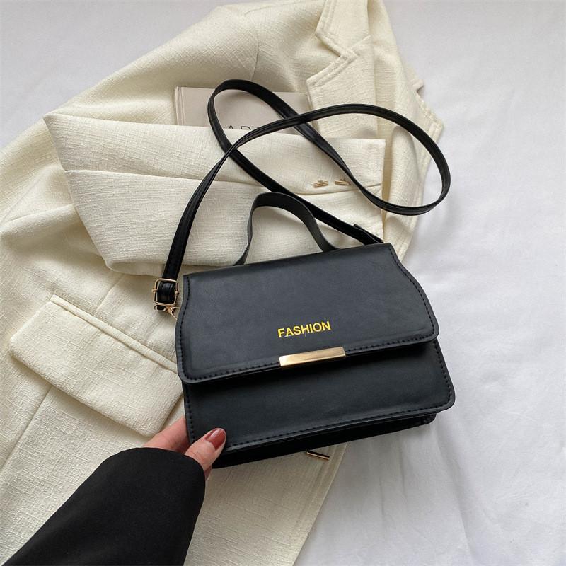 Chic Retro Womens Handbag Casual Shoulder Bag Fashionable Small Square Bag