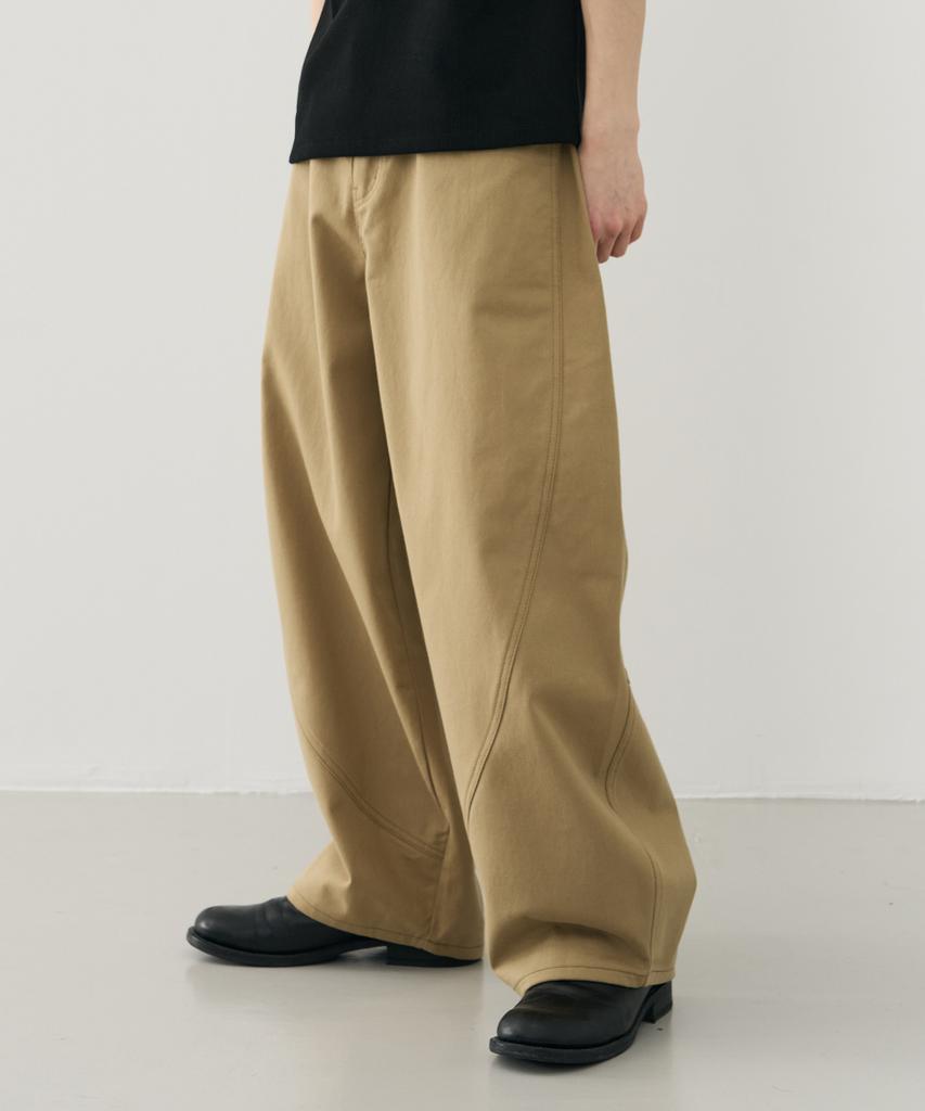 ARRAYED Curved Section Balloon Chino Pants [Black]