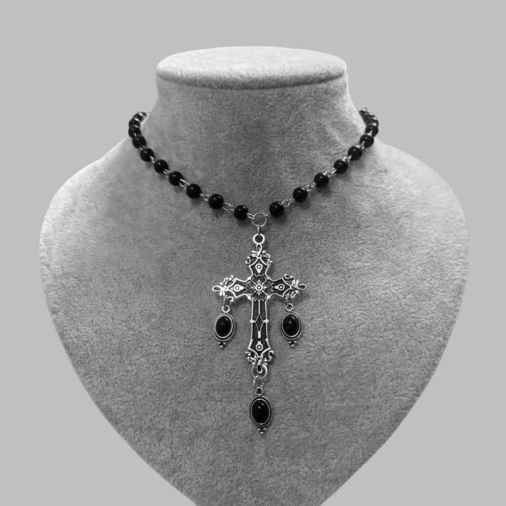Gothic Punk Black Crystal Cross Pendant Beaded Choker Necklace for Women Men Retro Halloween Party Daily Cosplay Wear Jewelry