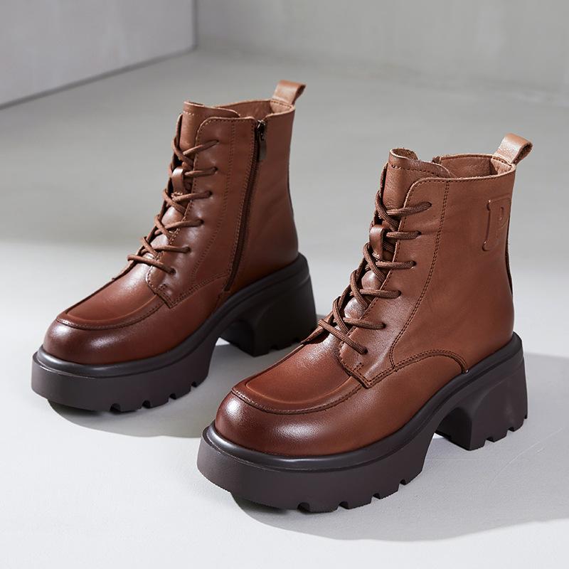 

Первый слой коровьей кожи ботинки Мартин для женщин на осень и зиму 2025 года, новые кожаные ретро короткие ботинки на шнуровке на толстой подошве-маффине для 40