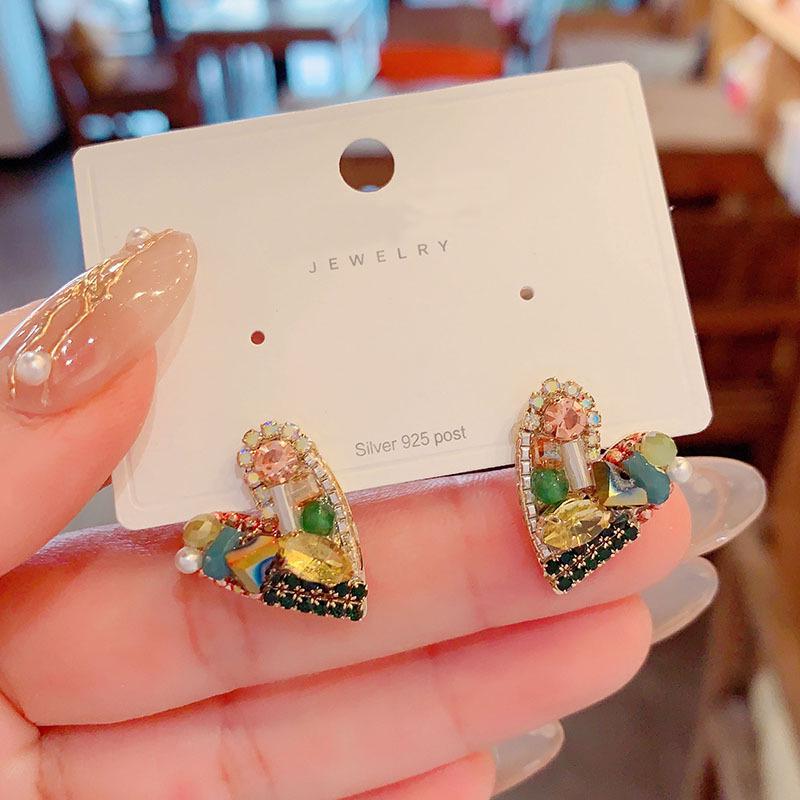 Handmade Crystal Heart Earrings - Japanese & Korean Inspired, Unique Design with Silver Needles, Popular Online Fashion Accessory.