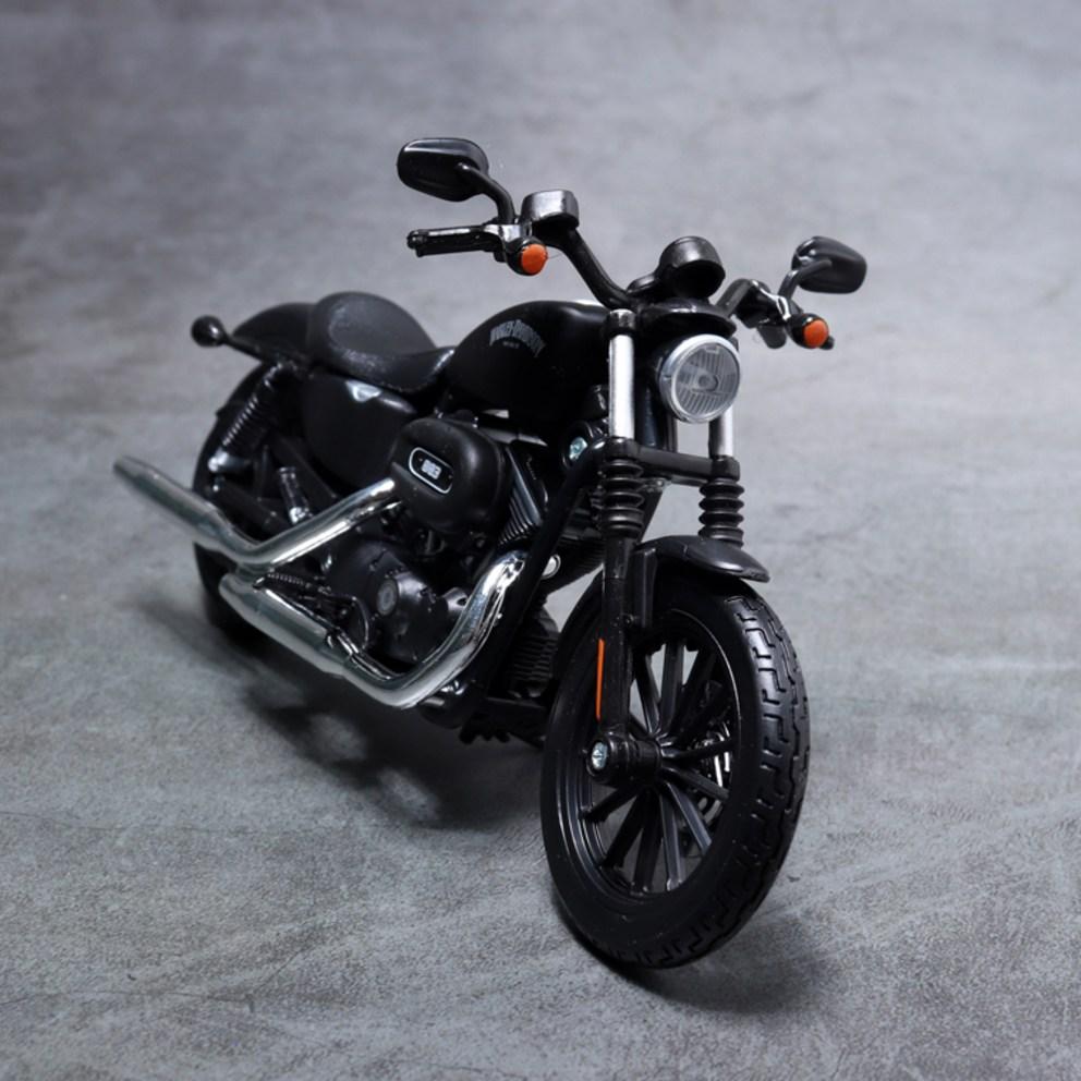 Maisto 1:12 Harley-Davidson Sportster Iron 883 Pressgjuten Motorcykelmodell (Matt Svart)