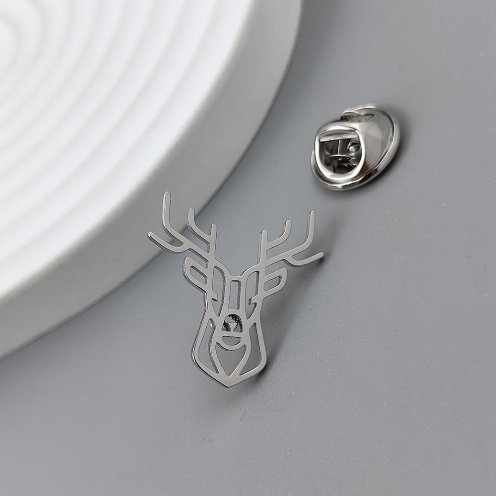 

Deer Head Pattern Brooch for Mens Luxury Stainless Steel Hollow Animal Lapel Pin Clothing Accessories Christmas Party Gifts