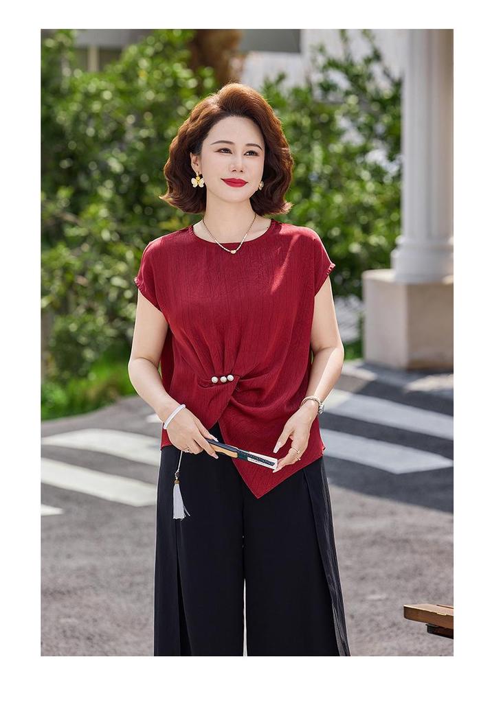 Mom's Summer Short-Sleeve Blouse: Elegant 2026 Two-Piece Set for Middle-Aged & Elderly.