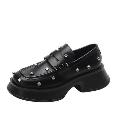 Mocassins de sola grossa com strass femininos primavera e outono novos sapatos únicos design retrô sensação de nicho estilo britânico sapatos pequenos de couro