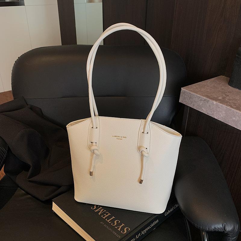 

Large capacity handbag, women s new fashion commuter shoulder bag, high-end versatile tote bag