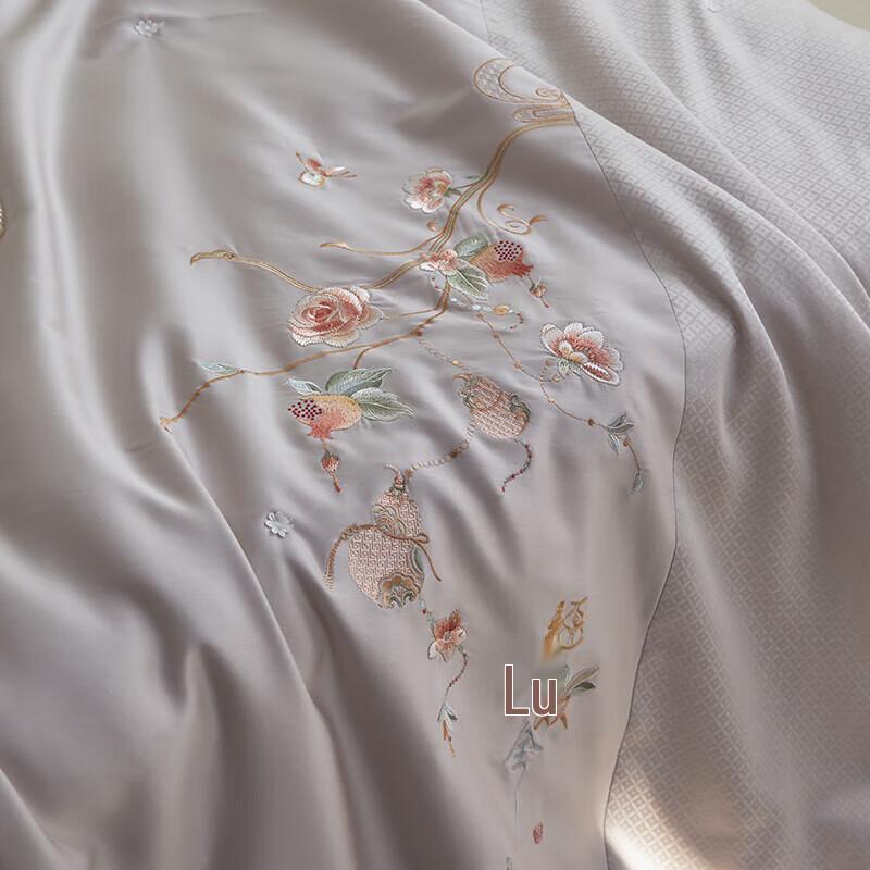 FIRS Tencel Cotton Silk Quilt with Suzhou Embroidery