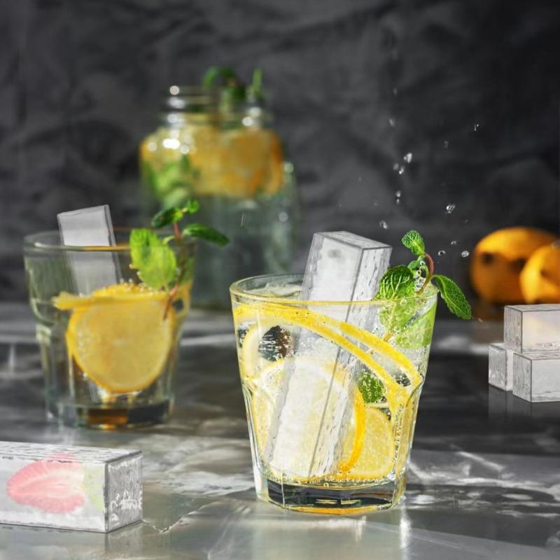 4-grid Long Square Ice Tray with Lid Food-grade Silicone Mold Freezer Tray Suitable For Beverage Cocktail Ice Tray Cube Ice Box
