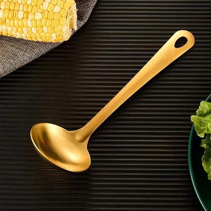 Edelstahl-Küchenset Kochspatel Koreanischer goldener Suppenlöffel Sieb Hot Pot Löffel Großhandel Haushalt Ideen Utensil