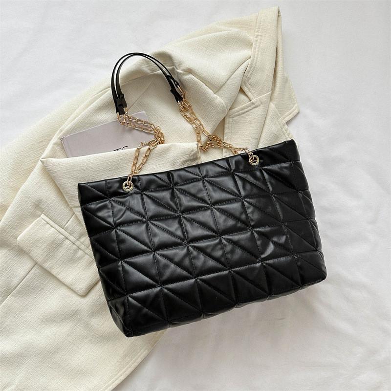 

Fashionable Women s Tote Bag With Soft Construction And Trendy Stitching Details Ideal For Everyday Use In Various Colors чёрный
