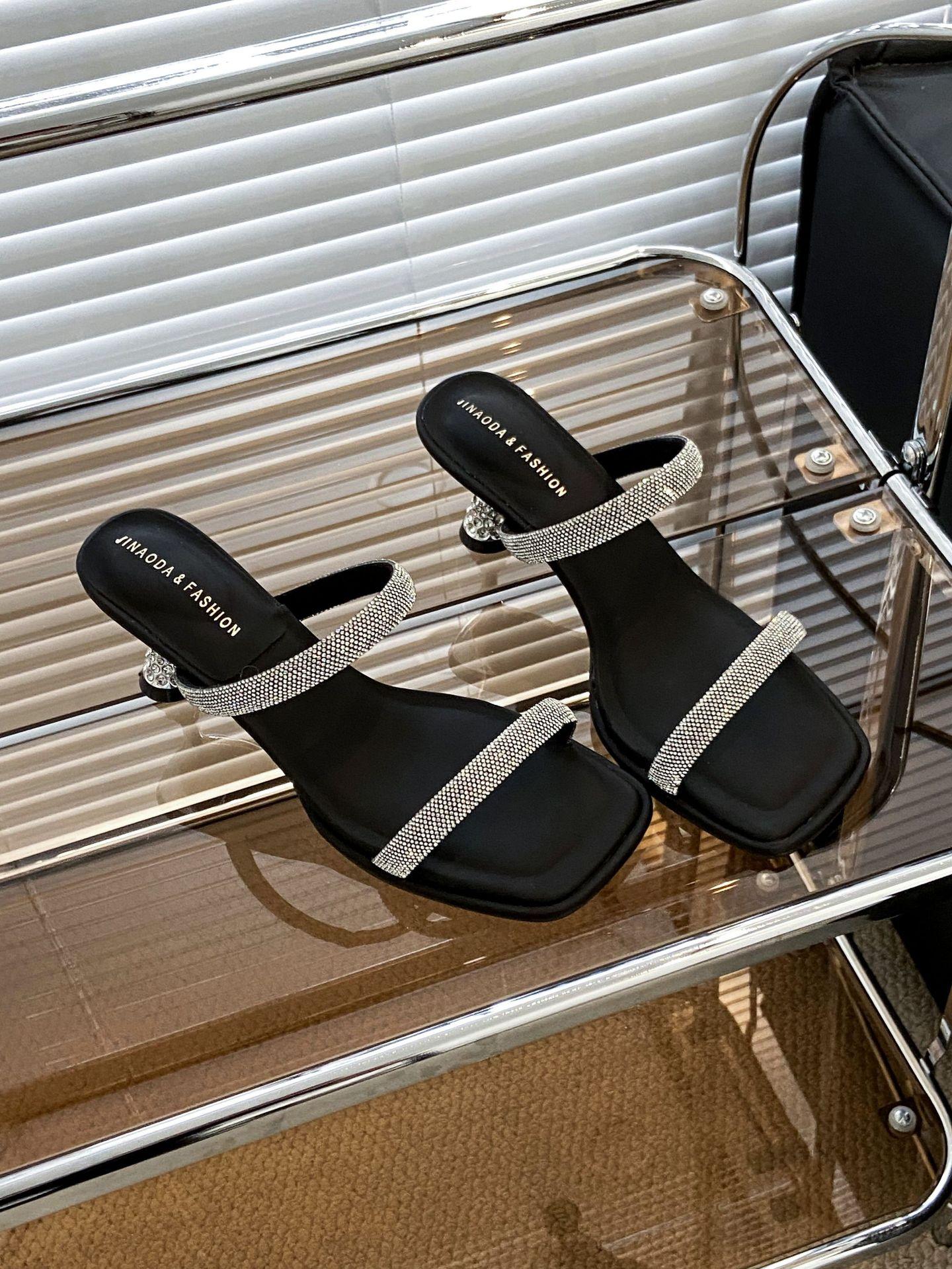 

High-heeled metal thin-heeled cool slippers 2025 new summer beautiful rhinestone square head slippers 34 чёрный