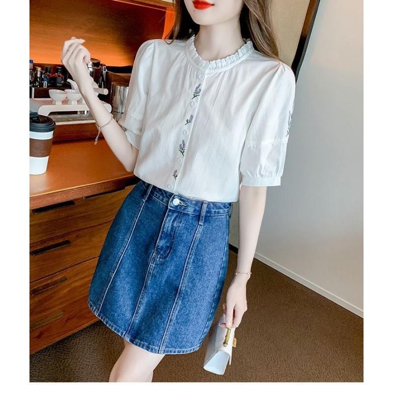 Summer New Women's Fashionable Age-reducing Embroidered Cotton Shirt Women's Fashionable Cotton Puff Sleeve Loose Top