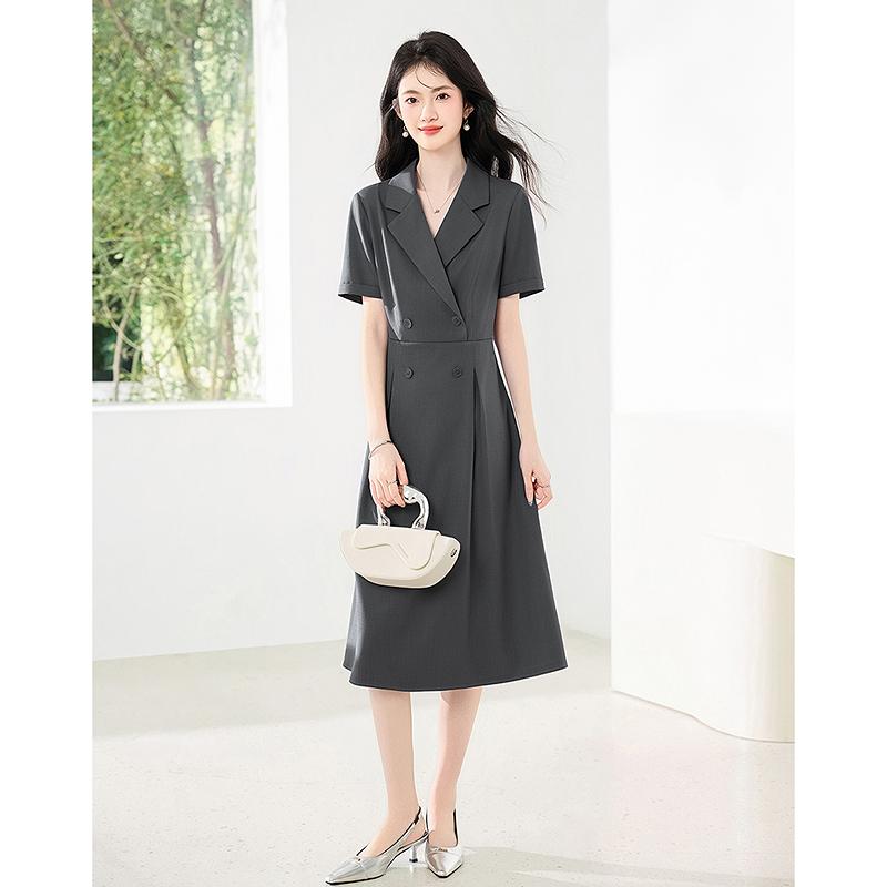 Design Sense Niche Fashion Temperament Slimming Dress for Small Figures