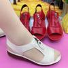 2024 summer new mother sandals women's flat-soled soft leather soft-soled middle-aged flat-soled middle-aged and elderly comfortable shoes