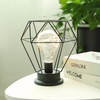 Kreative Tischlampe im Retro-Stil Kupferdrahtlaterne Trichter Diamantmodellierung Nachttischlampe Heimtischdeko Maison