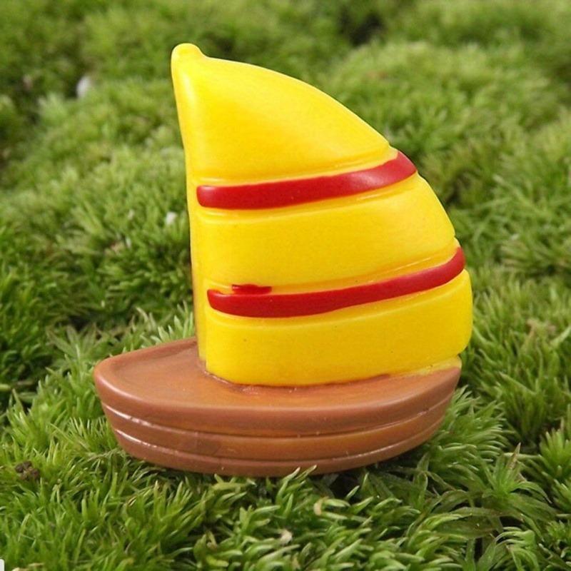 Miniature Resins Figurines Artificial Sailboat Boat Resin Diy Craft Micro Landscape Moss