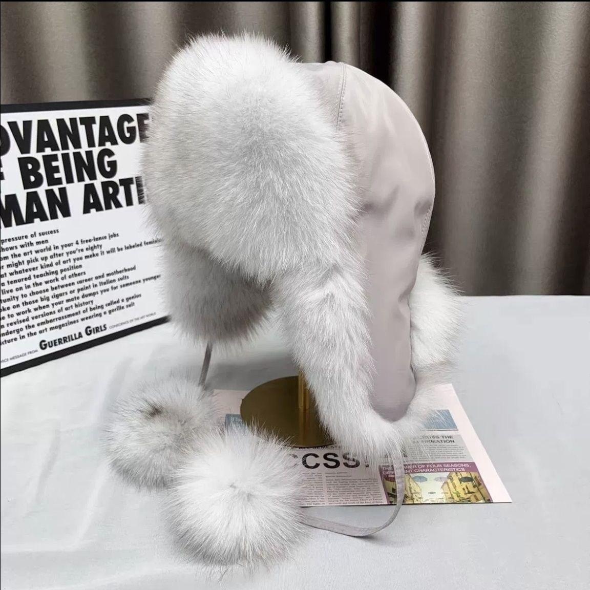 

2026 100% Real Fox Fur Hats Women s Russian Ushanka Aviator Trapper Snow Skiing Hat Caps Earflap Winter Raccoon Fur Bomber Hat One Size
