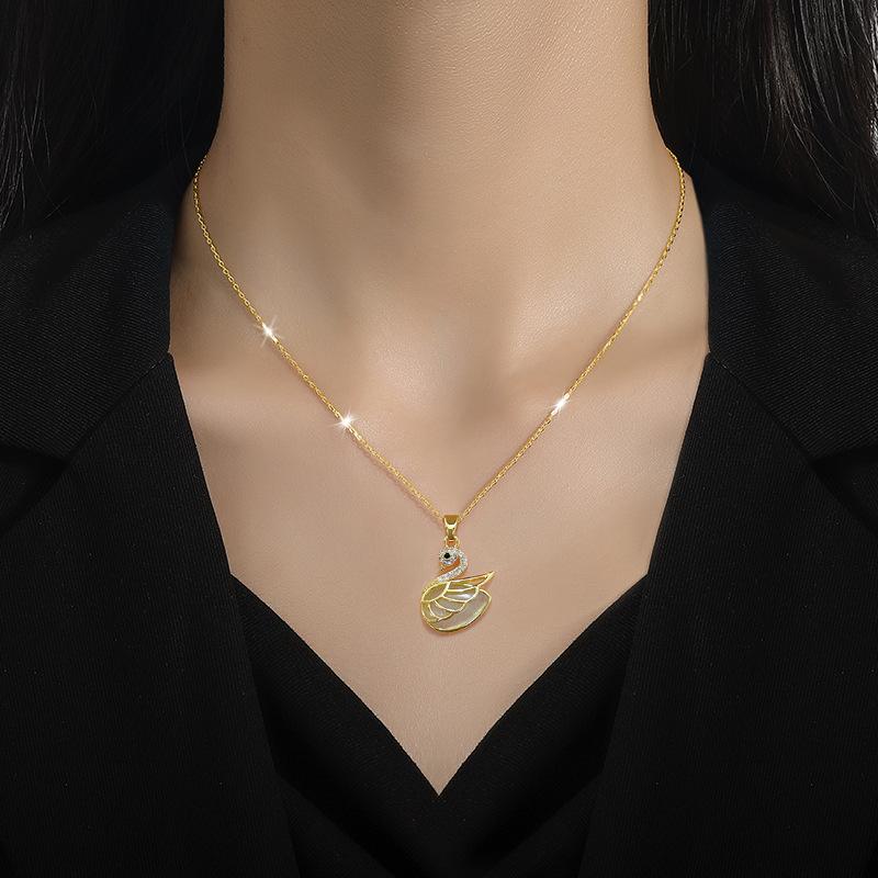 Light Luxury Temperament Gorgeous Swan Opal Necklace Female Versatile Collarbone Chain Titanium Steel Chain