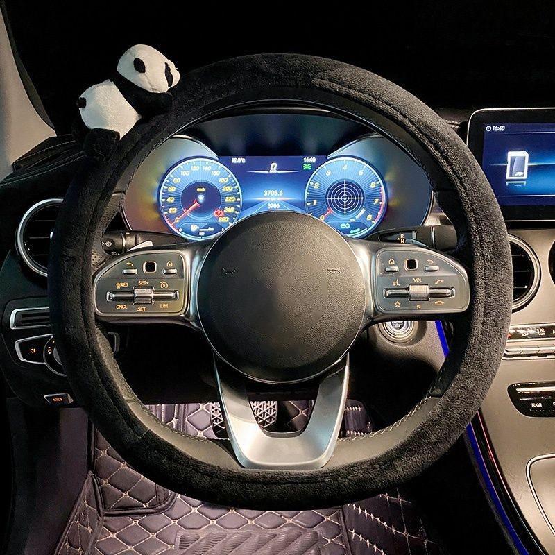 

1 шт., чехол с милым мультяшным пандой для автомобиля, чехол для переключения передач, мягкий плюшевый чехол для автоматического переключения передач, ручной тормоз, игрушечный медведь, автомобильные аксессуары, украшение интерьера Steering wheel cover