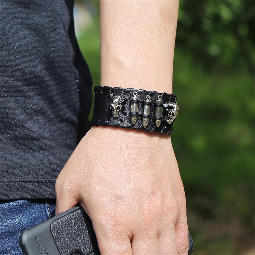 2025 New Weave Punk Skull Rock Metal Rivet and Skull Accessories Pu Leather Cuff Bracelet Bangle
