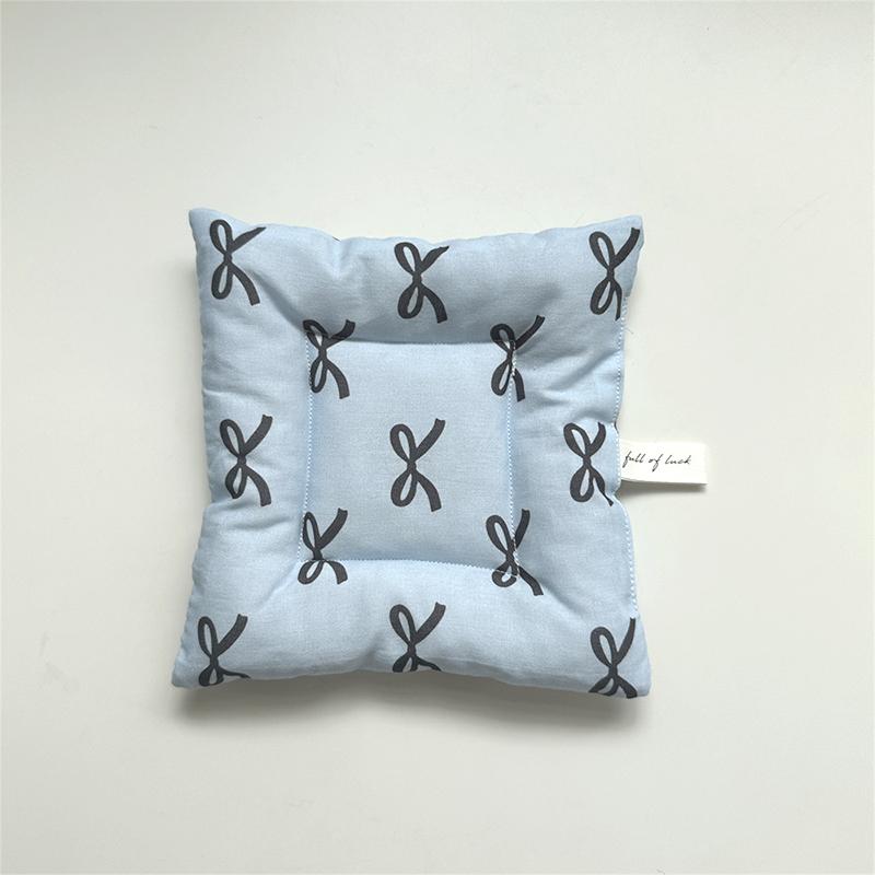 14x14cm Bow Pattern Unique Square Shaped Multi-functional Multiple Styles Heat Resistant Cotton Home Table Decor Accessories
