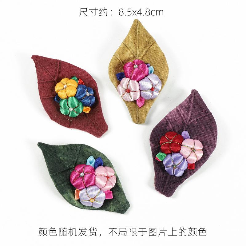 Original design handmade fabric embroidery brooch retro simple and elegant personality versatile corsage jacket bag accessories