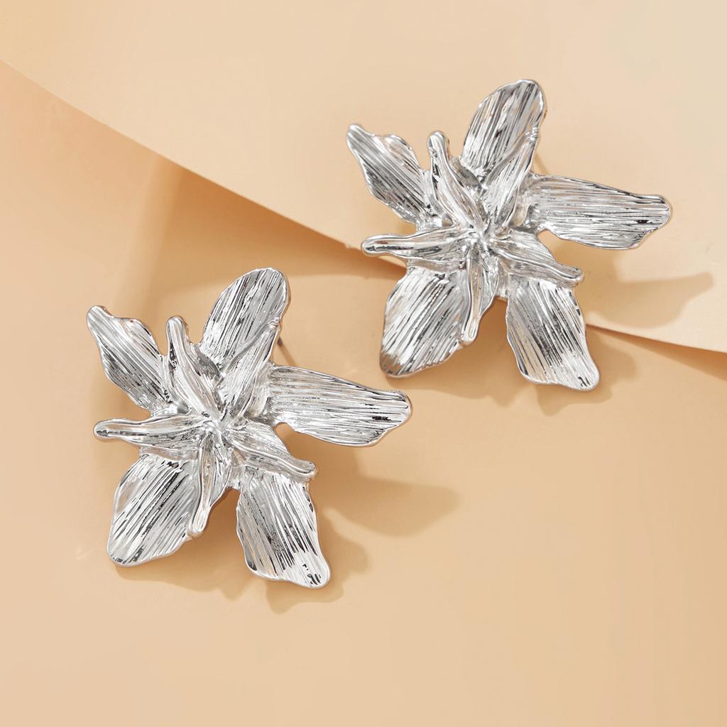 European and American liquid lava metal pleated love flower earrings for women ins style geometric texture round earrings
