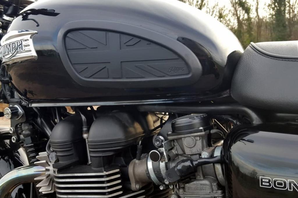 Motone Universal Tank Pad (MTE080) for Street Twin, Thruxton R/RS, Bobber, and Speedmaster, Union Jack