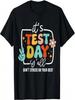 Det är Testdagen Y'all Groovy Testdagen Lärare Student Prov T-shirt