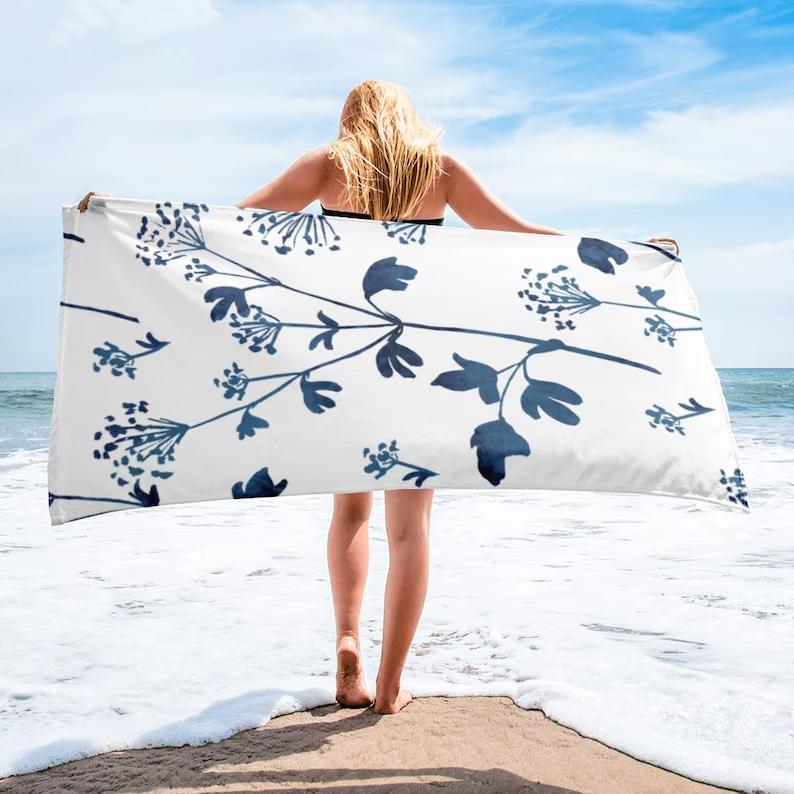 Watercolor Tulip Print Beach Towel Quick Dry Lightweight Absorbent Cute Colorful Floral Design Towel for Summer Vacation Pool