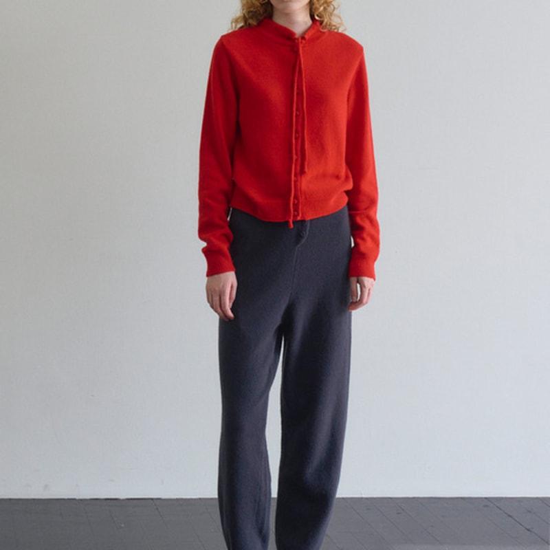 TINKNIT Virkad ribbstickad mössa_kräm/kol