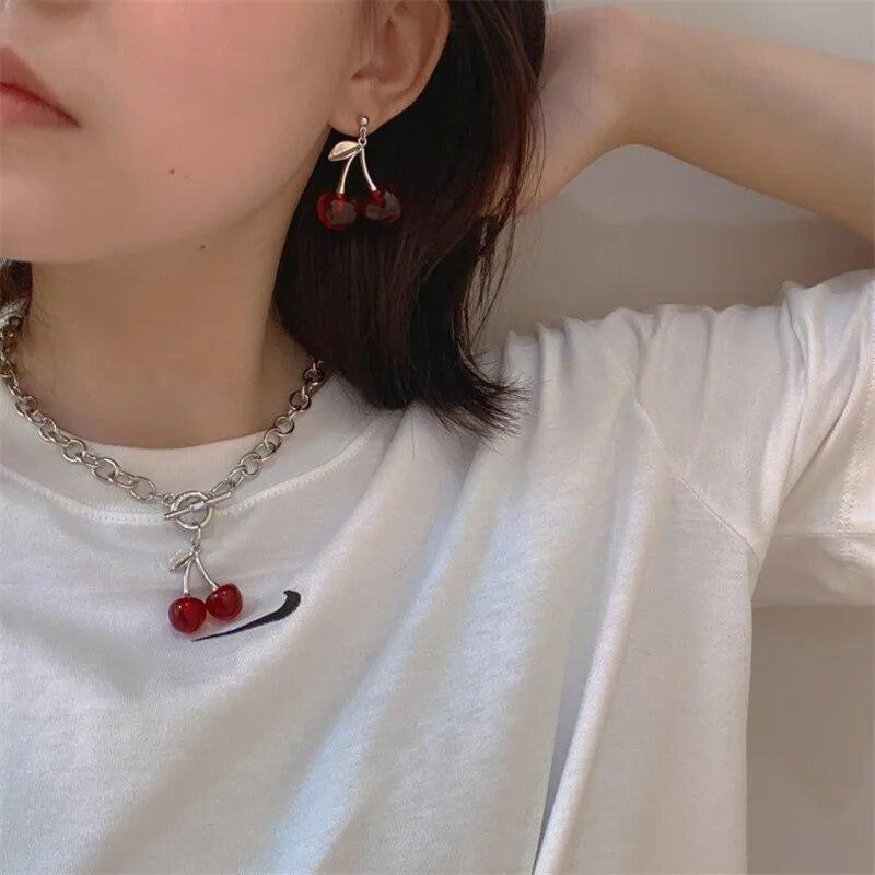 

Новые милые летние красные прозрачные вишневые модные длинные серьги для ногтей, модные черные серьги в стиле аниме для женщин, ювелирные изделия для вечеринок