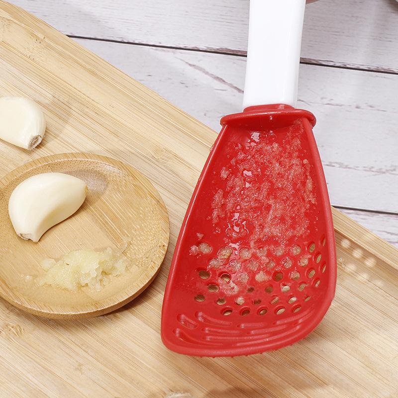 Kitchen Multi-functional Grinding and Cooking Spoon Potato Crusher Draining Spoon Household Cooking Spatula Ginger and Garlic Grinder