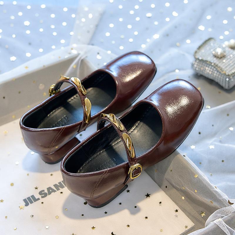 Dziecięce buty księżniczki na wysokim obcasie2026Nowe skórzane buty dziecięce na wiosnę i jesień dla małych dziewczynek, modne buty wizytowe Mary Jane